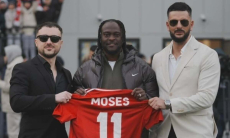 Виктор Мозес отказался от бешбармака с кониной и раскрыл причину 