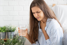 Какой тревожный сигнал может подавать продолжительная икота