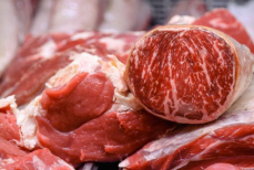 Диетолог назвала «канцерогенное» отличие белого мяса от красного