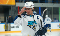 Сенсационные разгромы осложнили борьбу «Барыса» за плей-офф КХЛ