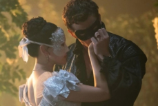 Главный герой возвращается — анонсирован четвёртый сезон «Бриджертонов» с Бенедиктом Видео