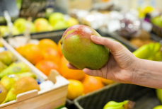 Почему важно мыть экзотические фрукты