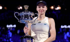 Появилось видео решающей подачи и вручения титула Елене Рыбакиной на Australian Open-2026