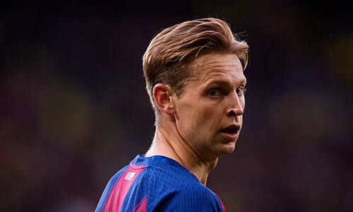 «Барселона» получила официальное предложение по трансферу де Йонга