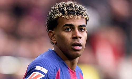 Дастан Сатпаев составил конкуренцию Ламину Ямалю