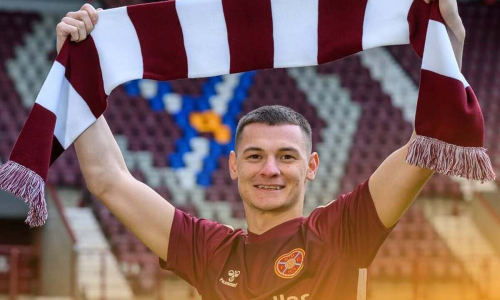 Ислам Чесноков показал свой игровой номер в «Хартсе». Фото