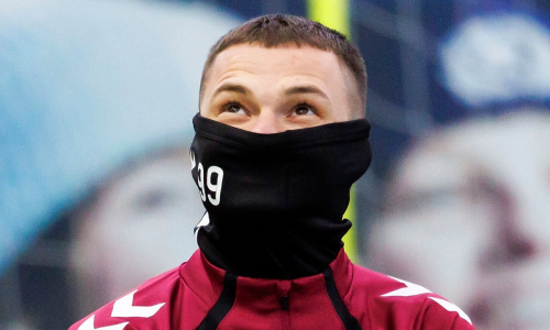 Футболист сборной Казахстана провёл первую тренировку в британском клубе. Видео