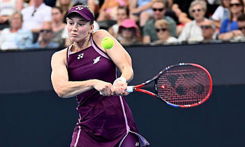 «Живописный теннис». Елена Рыбакина впечатлила победой над топовой соперницей