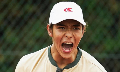 Двумя сетами обернулся матч казахстанского теннисиста за четвертьфинал турнира в Испании