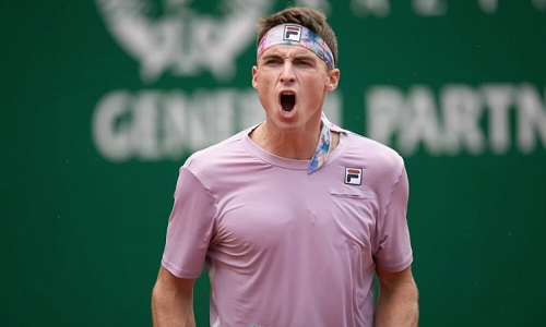 Казахстанский теннисист сотворил сенсацию и вышел в финал международного турнира