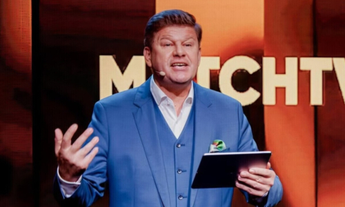 Дмитрий Губерниев отреагировал на историческое событие в матче «Барыса»