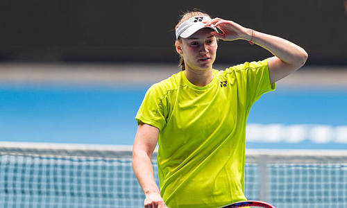 Елена Рыбакина сыграла с четвёртой ракеткой мира