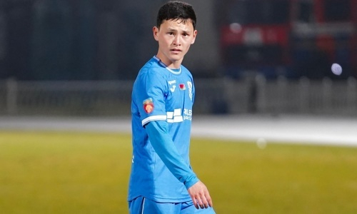 Казахстанский футболист покинул европейский клуб. Подробности