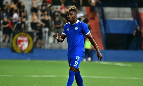 Чинеду официально перешел в футбольный клуб из Узбекистана