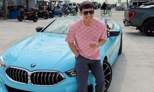 Казахстанки отправляют Еркебулану Токтару миллионы и обещают «Қалың мал»