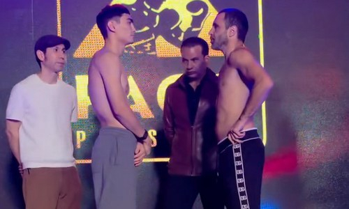 Казахстанский боксёр прошёл взвешивание перед боем с экс-претендентом на титул чемпиона мира