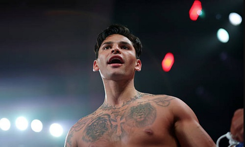 Казахстанскому боксеру предложили супербой с Райаном Гарсией
