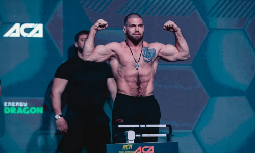 Артему Резникову «отдали» победу в бою с россиянином