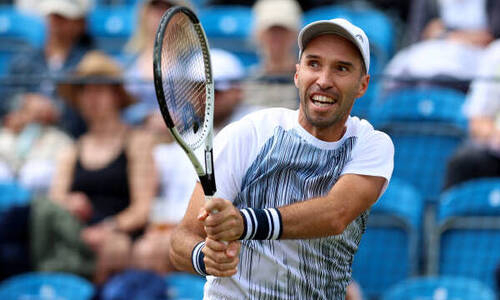 Сенсационным разгромом обернулся матч казахстанского теннисиста на турнире в Португалии