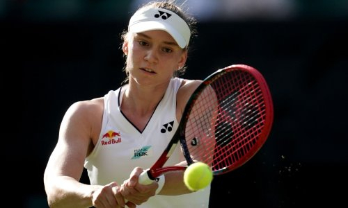 «Кажется практически непобедимой». За рубежом назвали победительницу матча Рыбакина — Пегула