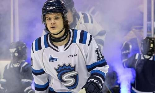 Казахстанский хоккеист сделал ассист в победном матче в североамериканской лиге