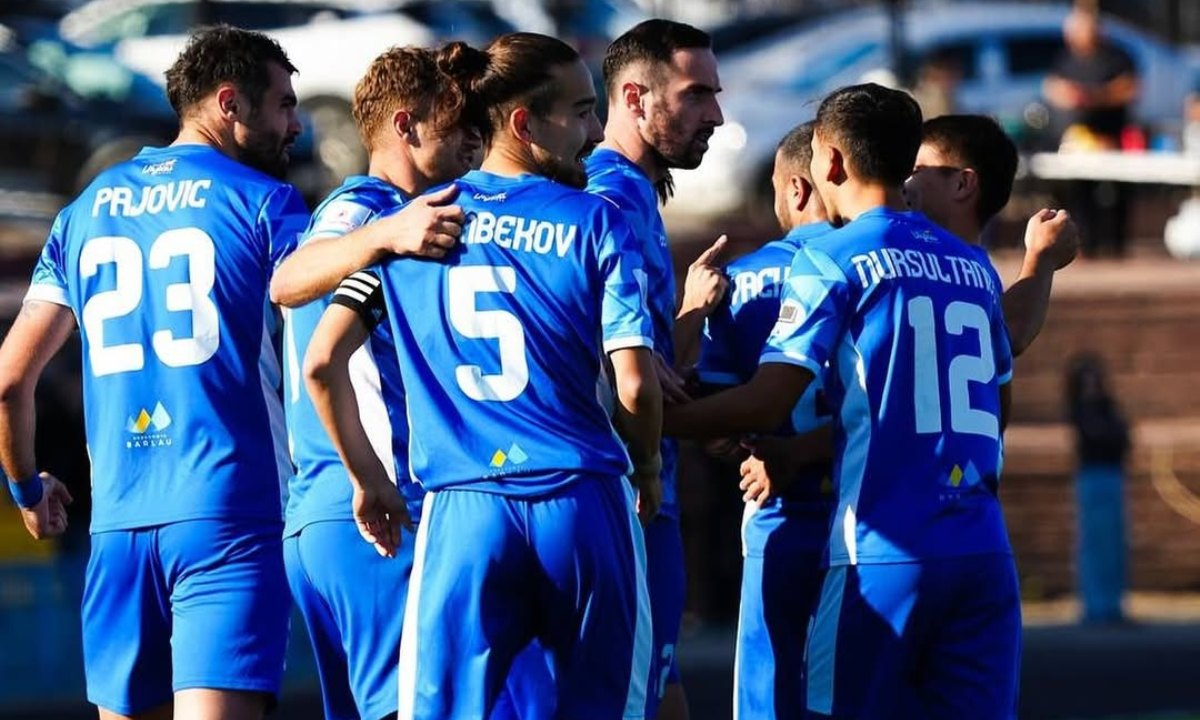 Клуб КПЛ определился с тренером и шестью футболистами