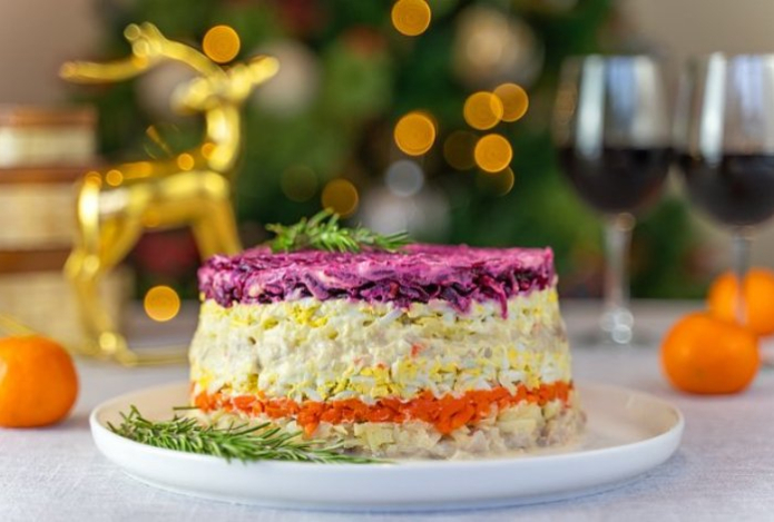 Эксперт рассказала про сроки годности новогодних блюд