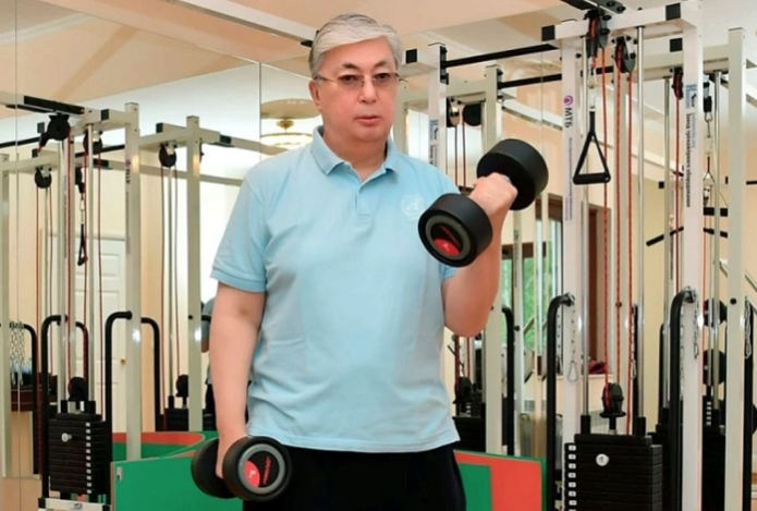 Токаев рассказал, как сбросил девять килограммов