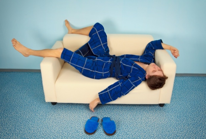 Названа неочевидная причина проблем со сном у мужчин