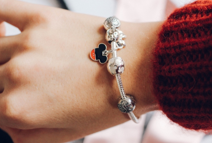 Украшения из сказки — Pandora и Disney показали коллекцию для поклонников принцесс