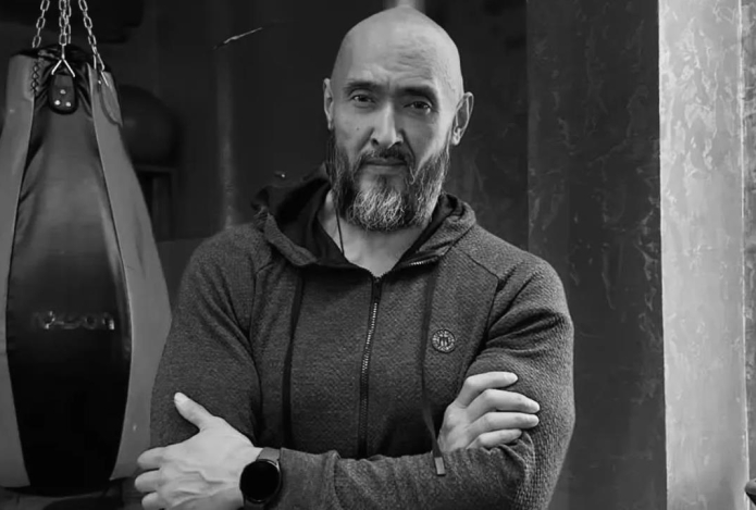 Скончался известный казахстанский актер Мурат Бисенбин