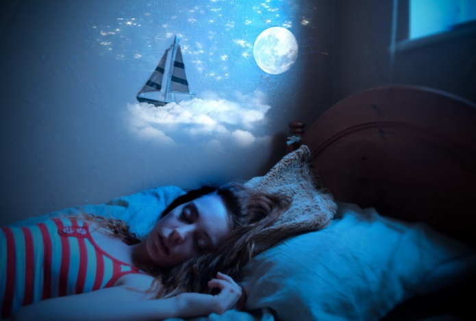 Ученые объяснили, зачем человек спит и видит сны