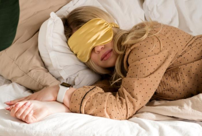 Сомнолог назвала идеальные температуру и влажность для здорового сна