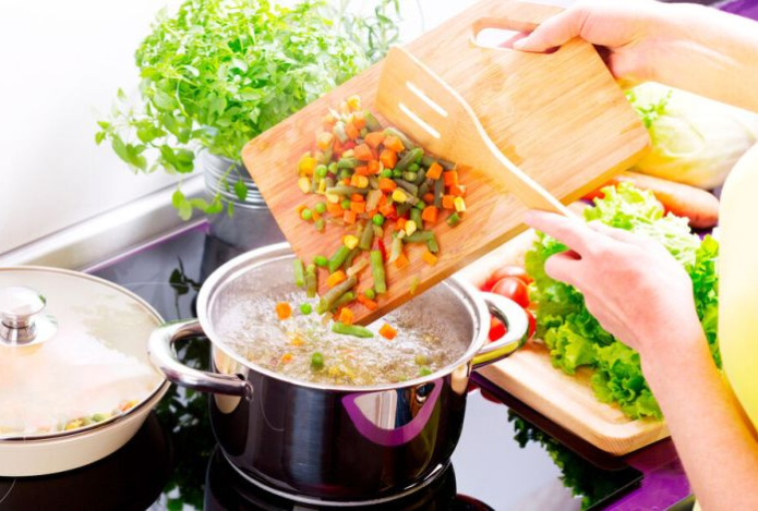 Назван простой способ защитить мозг от вредного воздействия жирной пищи