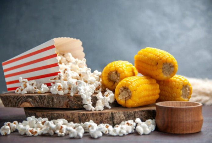 Диетолог объяснил, как попкорн помогает контролировать аппетит