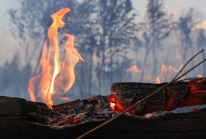 Топ-10 игр для компании взрослых на улице