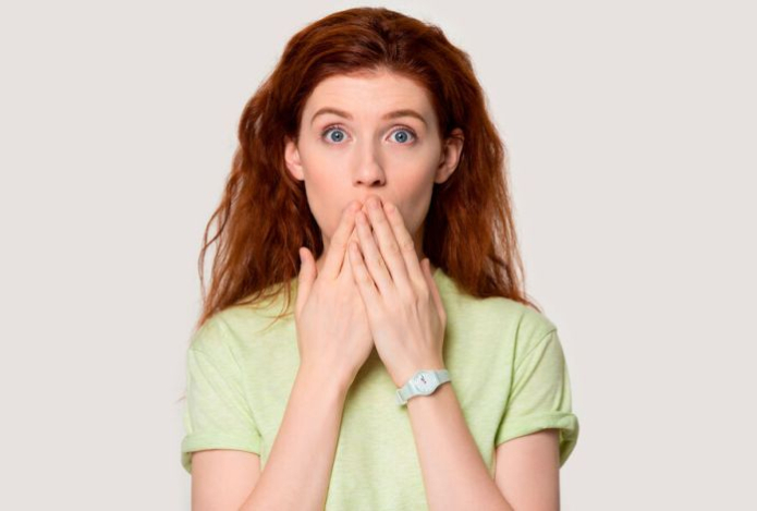 Дефицит одного вещества связали с тяжелым заболеванием десен