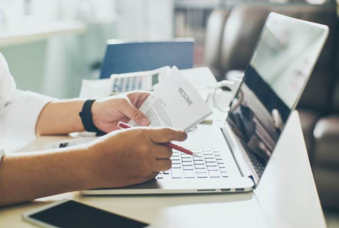 Что должно быть в резюме, чтобы получить приглашение на собеседование