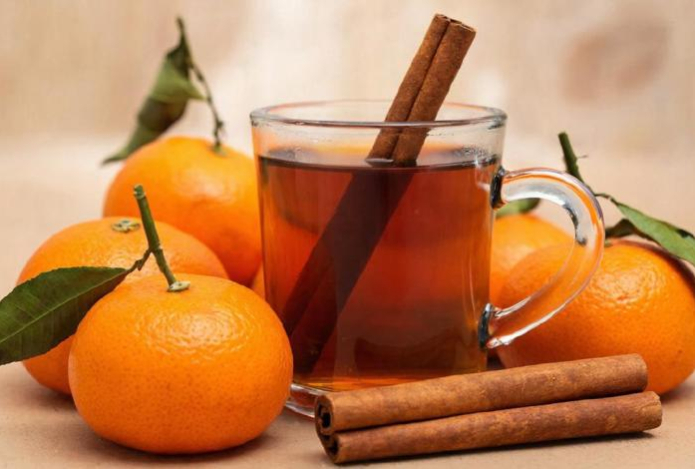 Чем опасно переедание мандаринов и полезен ли безалкогольный глинтвейн