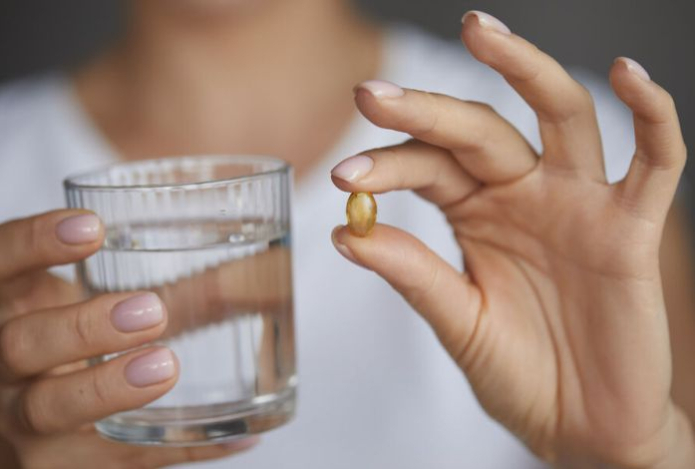 Кому зимой критически важно принимать витамин D