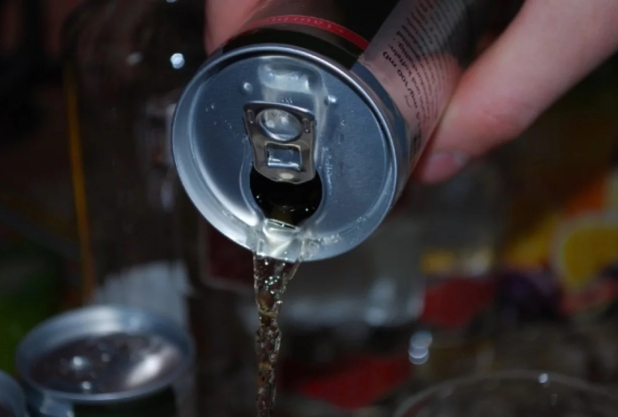 Можно ли пить энергетики перед сном?