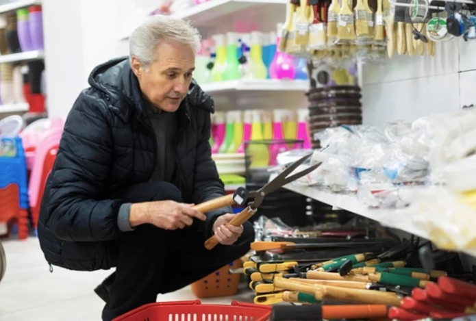 Какие работы необходимо провести на даче в середине зимы