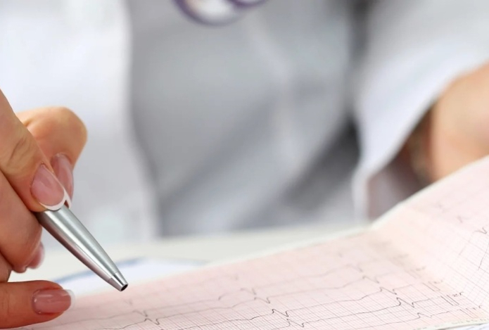 Покажет ли ЭКГ, что человек курит?