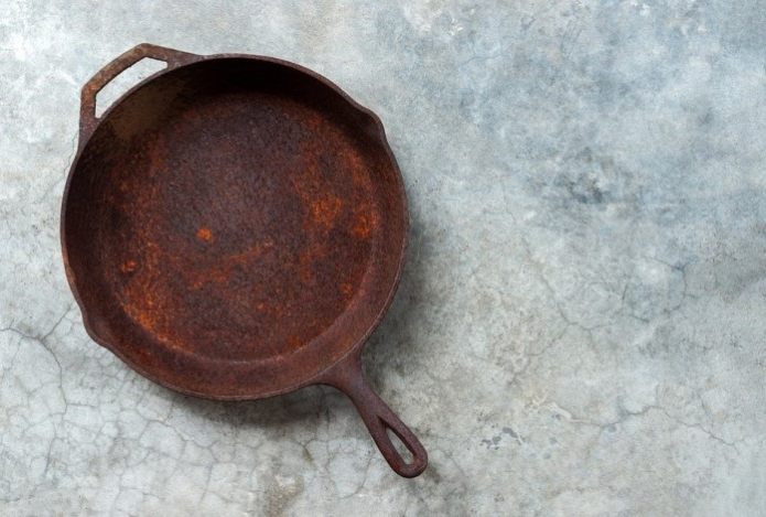 Как отмыть ржавую чугунную сковороду за пять минут