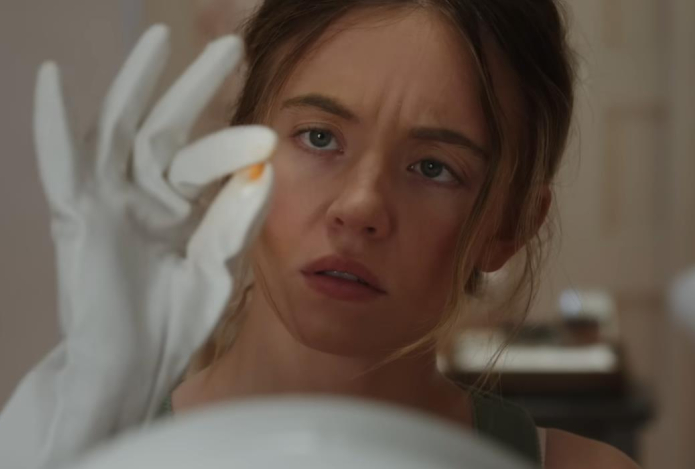 Известна дата цифрового релиза фильма «Горничная» с Сидни Суини