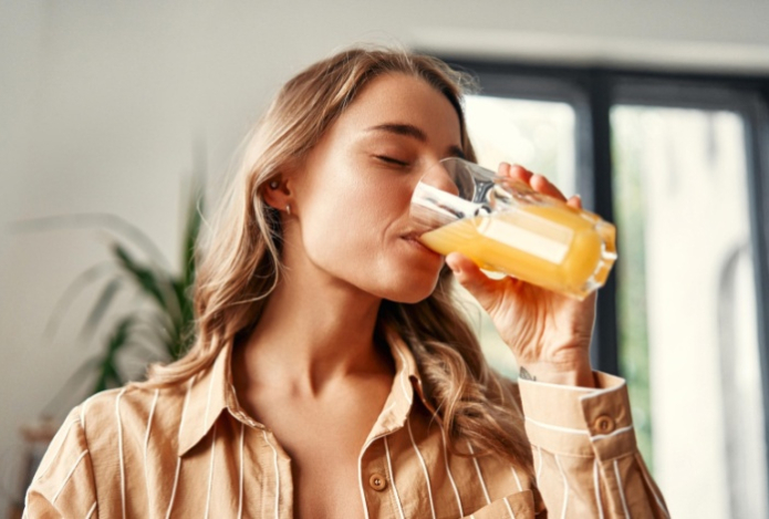 Как пить соки и не навредить зубам
