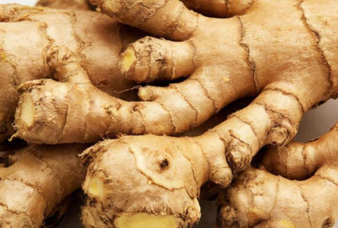 Кому имбирь может быть полезен, а кому — опасен