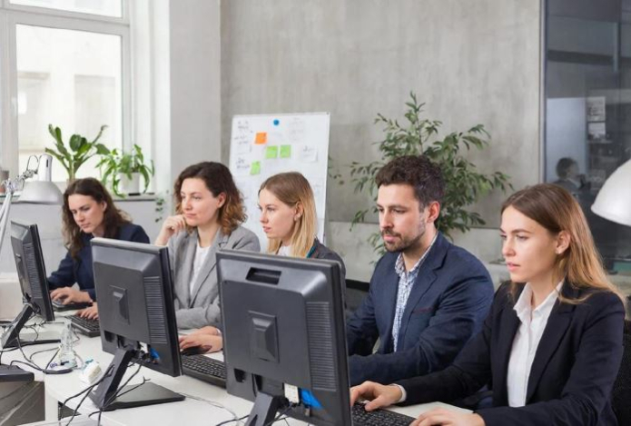 Психолог объяснила, почему после праздников хочется уволиться