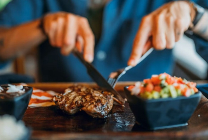 Почему переизбыток белка в рационе может вызвать обезвоживание