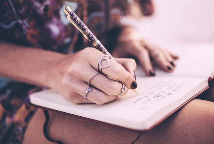 Ручка против клавиатуры — зачем человеку писать от руки сегодня